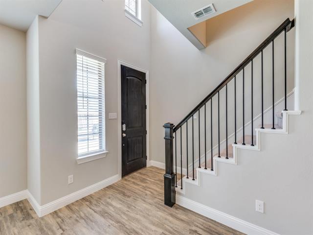 1036 Foxglove Dr