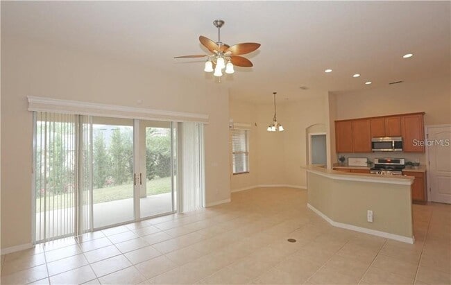 Photo - 93 Lett Ln