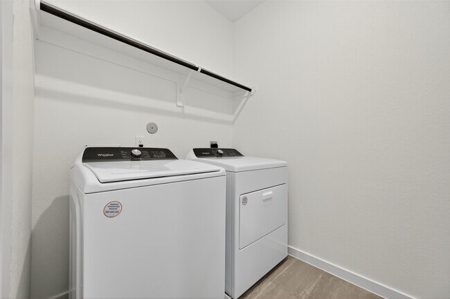 Photo - 1518 Red Acer Dr