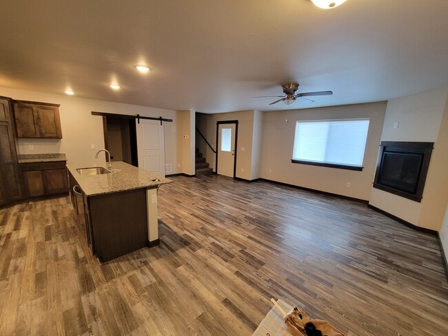 Building Photo - 605 Halfpipe St