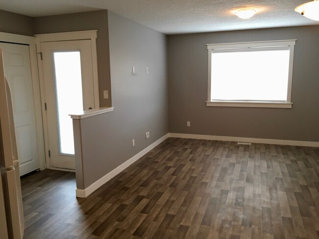 Photo - 844 Rae St Unit B