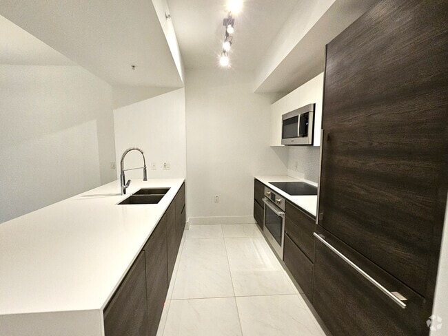 Building Photo - 301 Altara Ave Rental