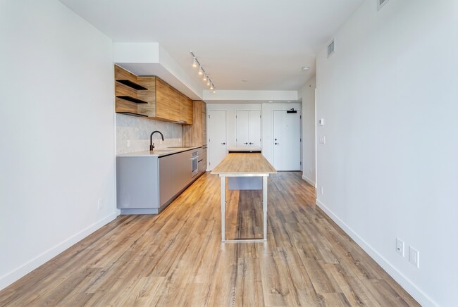 Photo - 10448 University Dr