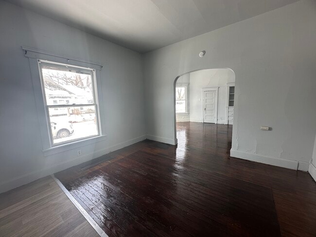 Photo - 2401 E Main St