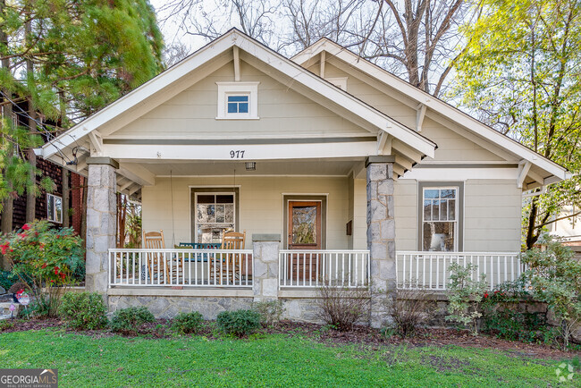 Building Photo - 977 Highland View NE Rental