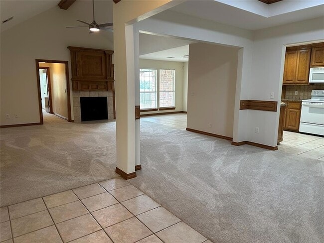 Photo - 15713 Traditions Blvd
