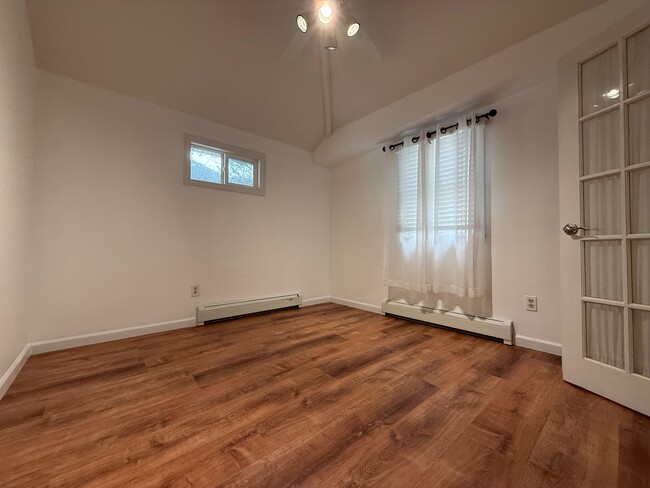 Photo - 590 Princeton Ave