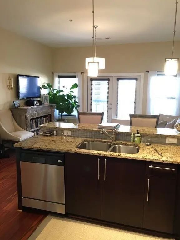 Building Photo - 1 Unit 1