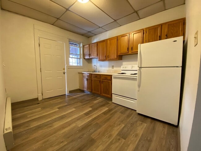 Building Photo - Great One Bedroom on Fifth Ave in Oakland!... Unit 360402R
