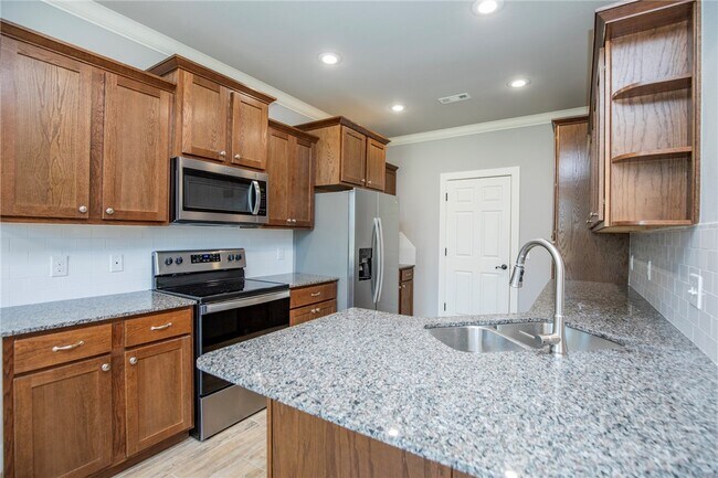 Photo - 214 Alder St