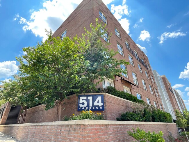 3BD/3.5BA FOR RENT ON THE SQUARE - 3BD/3.5BA FOR RENT ON THE SQUARE Condominio Unidad 506