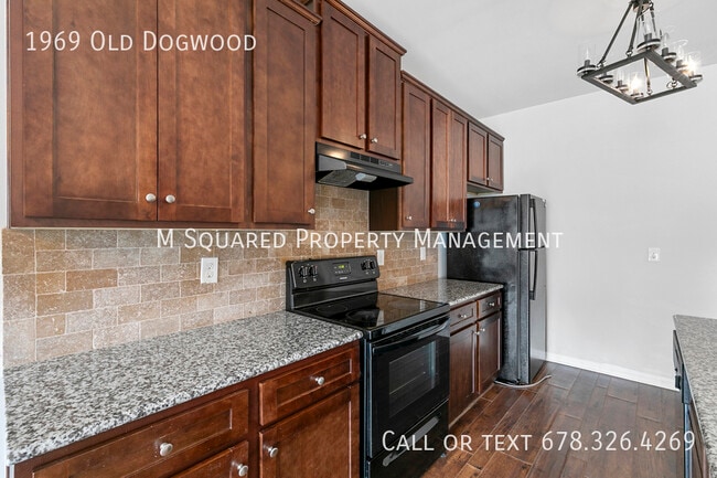 Photo - 1969 Old Dogwood