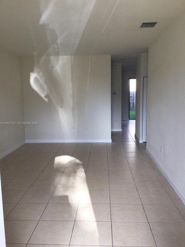 Photo - 17370 SW 153rd Ave