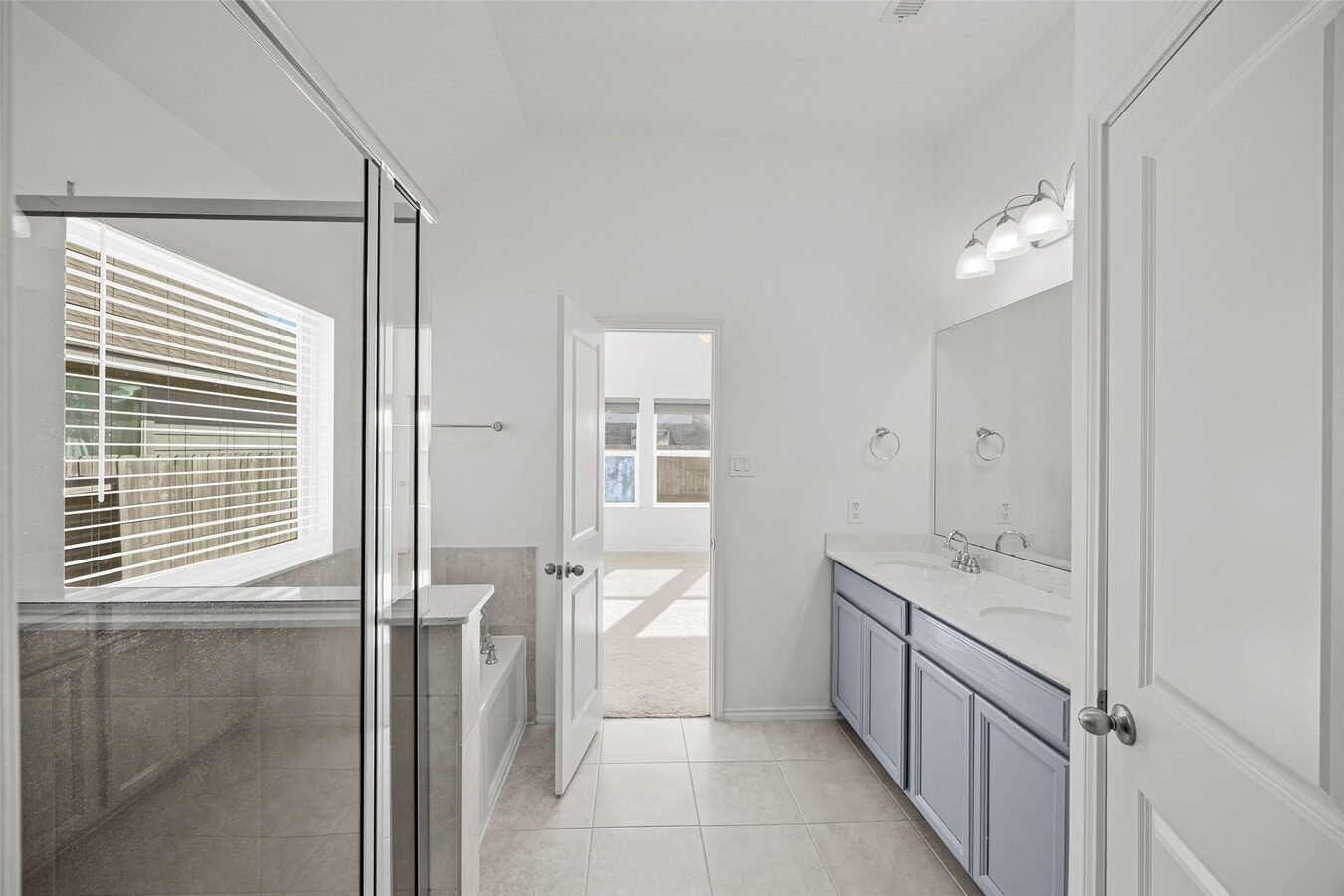 Photo - 1810 Winston Store Lp