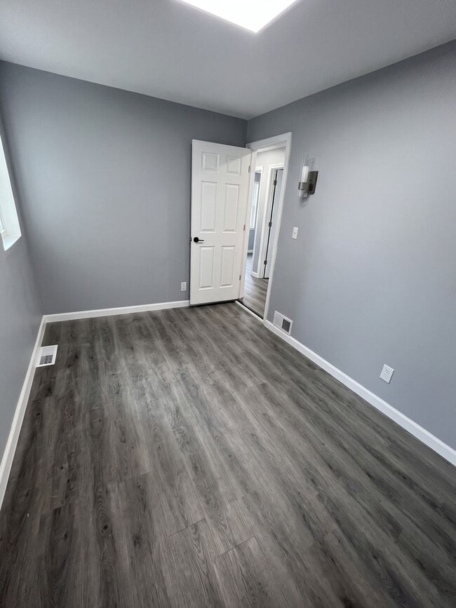 340 W 18th St Unit 3 (1716 Hickory)