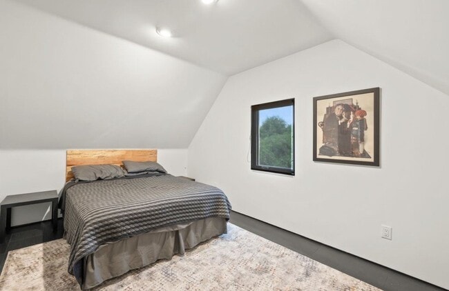 Photo - 3625 Woodside Dr Unidad b