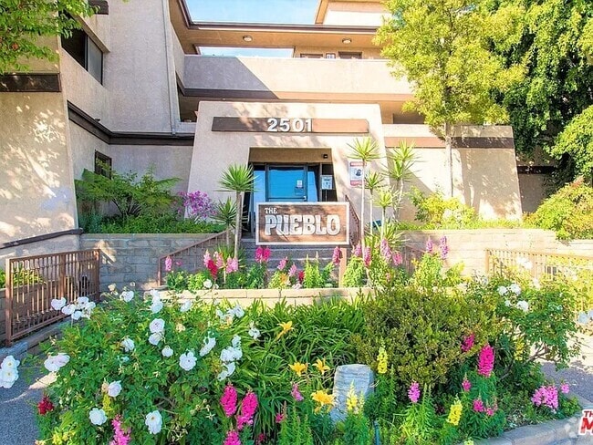 Building Photo - 2501 W Redondo Beach Blvd Unit 130 Rental