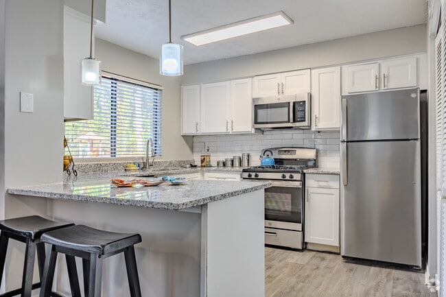 2BR, 2BA - 1230SF