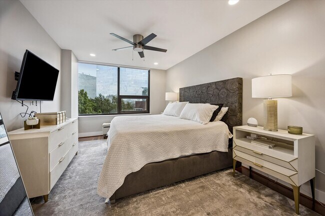 Photo - 15 Greenway Plz Unit 6C
