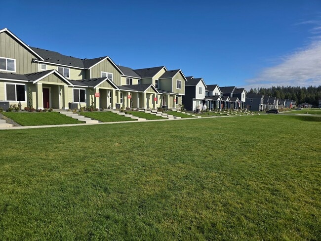 Building Photo - New 3 Bedroom, 2.5 Bath Townhome for Rent ...