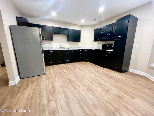 Photo - 1229 S Floyd St Unidad 2