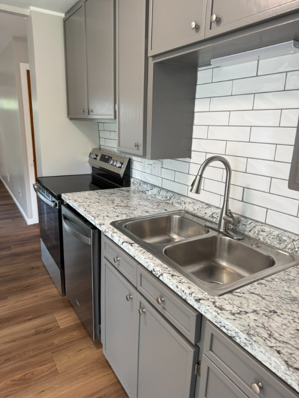 Photo - 1036 Scott St