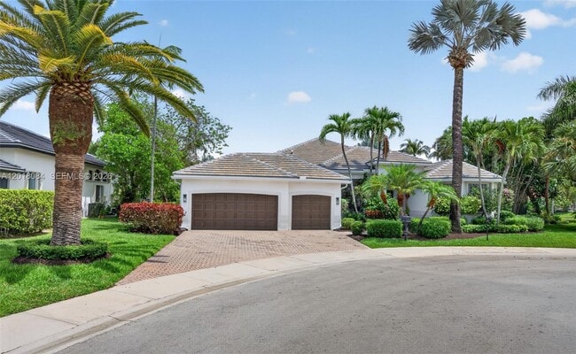 Building Photo - 2538 Montclaire Ct