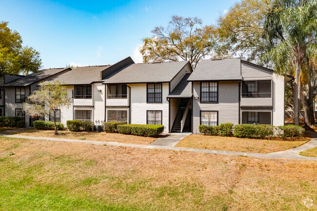 8781 White Swan Dr Tampa, FL 33614-8388 - Carrollwood Station Apartments