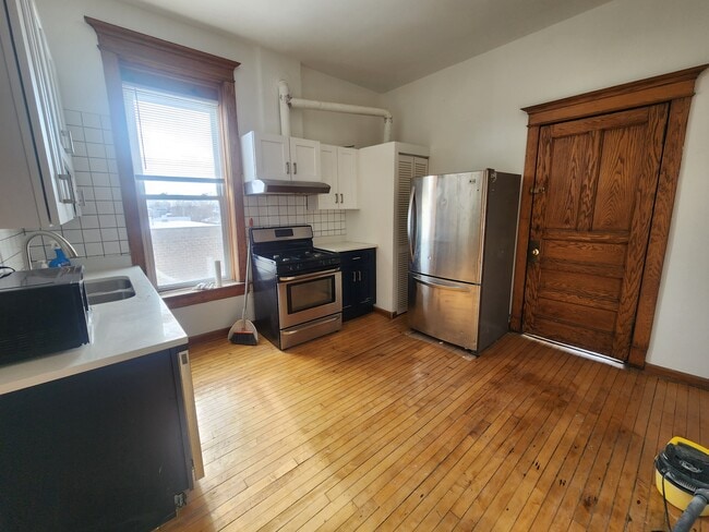 Photo - 2404 W Superior St Unit 3W