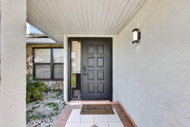 Photo - 481 SW Aster Rd