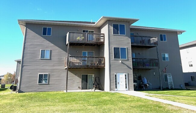 121 Oak Ridge Ave Unit 2