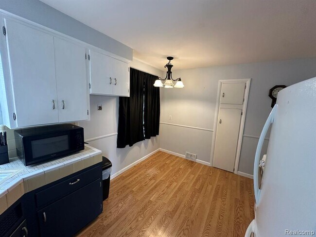 Photo - 1455 Oakland Ct