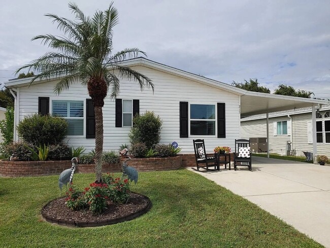 Building Photo - 215 Tiger Lilly Dr