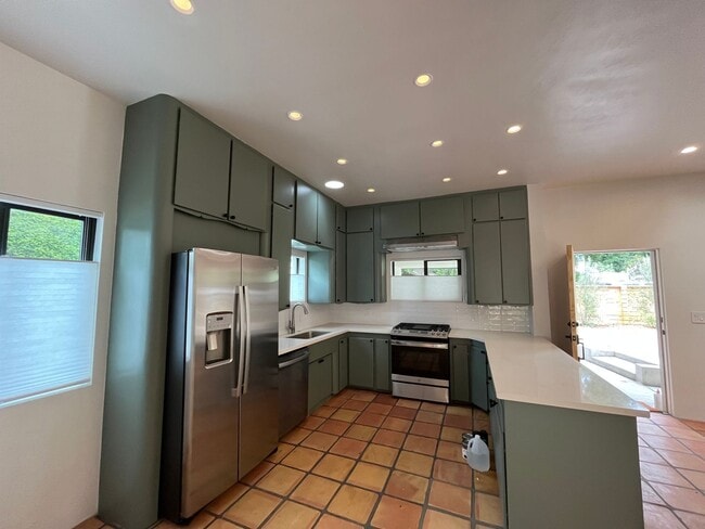 Photo - 260 N Alvarado St Unit 1