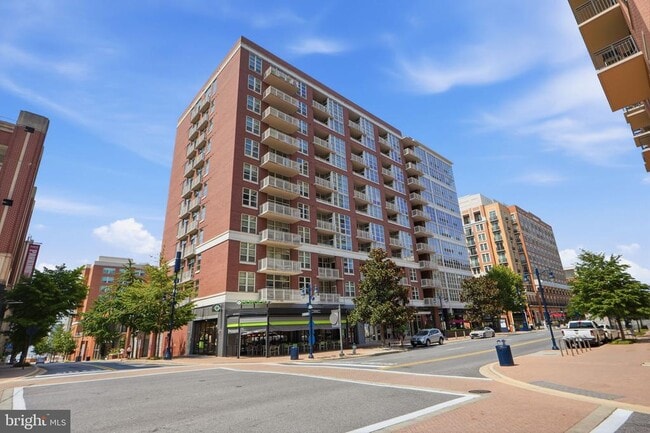 Building Photo - 157 Fleet St Unit 513