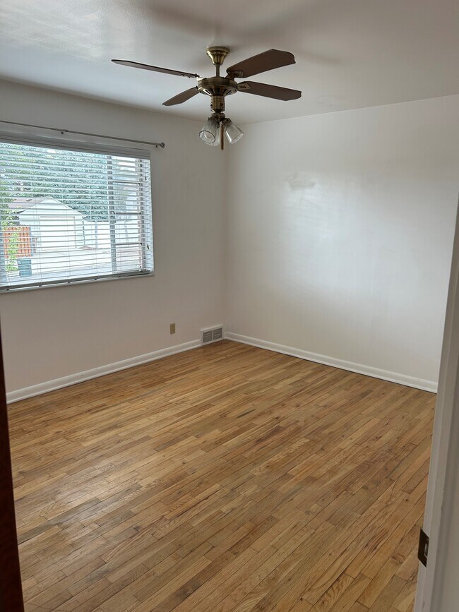 Photo - 1805 Downington Ave S