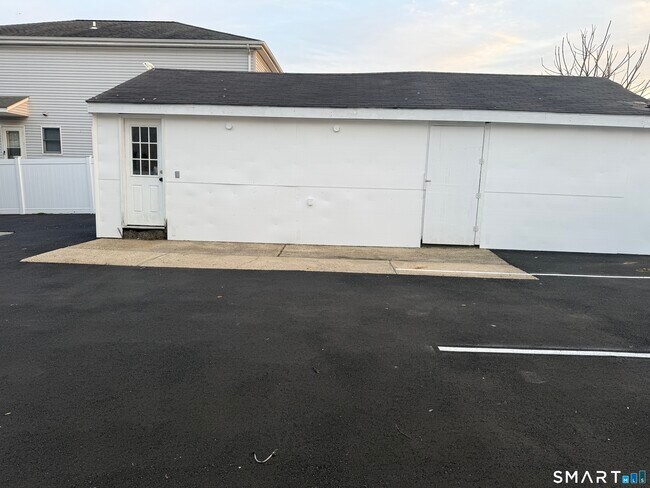 Photo - 85 Avery St Unit 2nd Floor