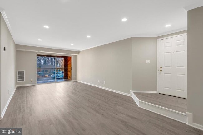 Photo - 5806 Cove Landing Rd Unit 304