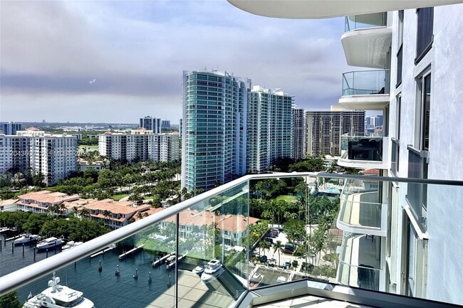 Building Photo - 19707 Turnberry Way Unit 23C