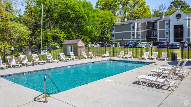 Fox Lake Apartment Homes - Knoxville, TN | ForRent.com