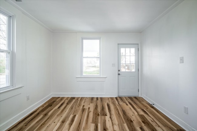 Photo - 1609 Buren St