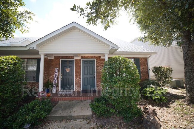Building Photo - 2738 W Tharpe St Unit Apt 2306