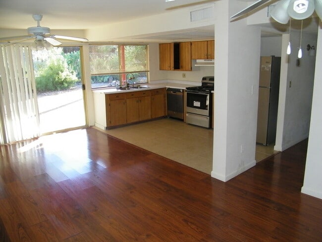Photo - 618 N Medford Dr
