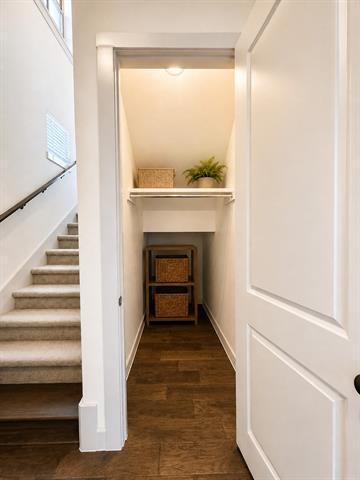 Photo - 1066 Fullerton Dr