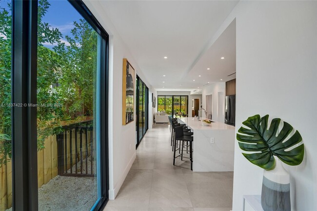 Photo - 3645 SW 1st Ave