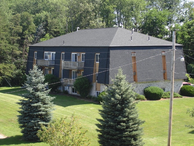 Country Set Apartments - Country Set Apartments