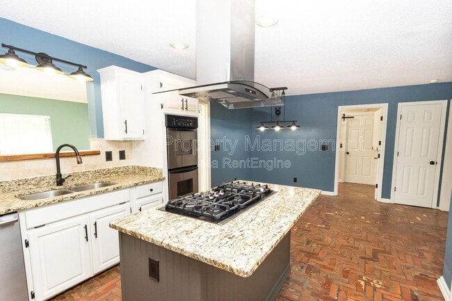 Photo - 6114 Sasha Ln