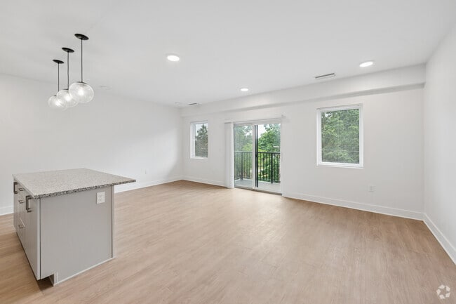 2BR, 2BA - 1,609SF - Living Room