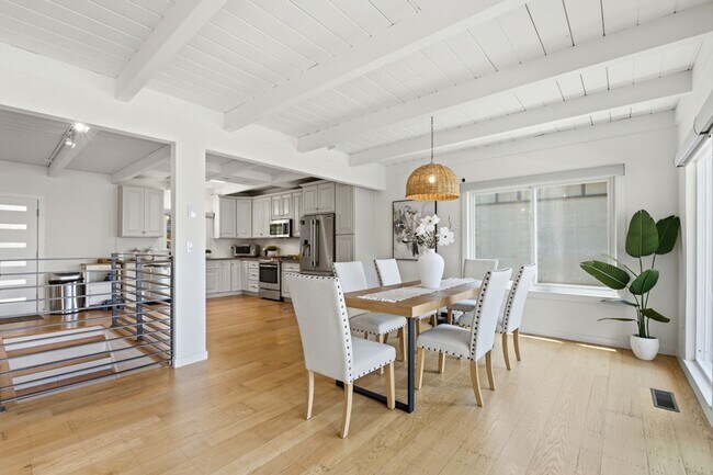 Photo - 2323 Mastlands Dr