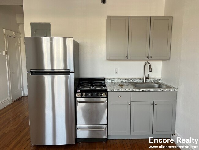 Photo - 270 Huntington Ave Unidad 205